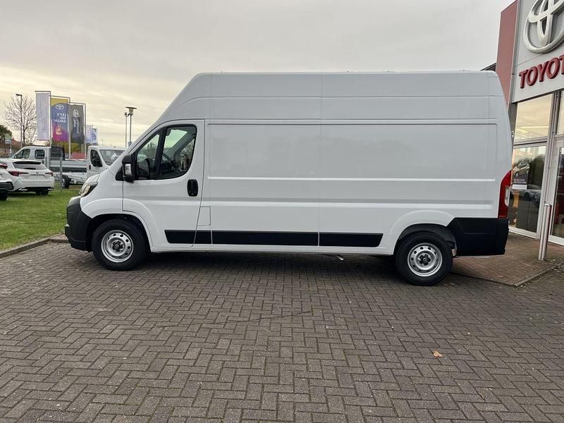 Neu Toyota Proace 140 PS (102 kW) 2025 Icy white Van / Kleinbus