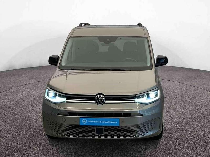 Gebraucht VW Caddy Life 122 PS (89 kW) 2023 Mojave beige metallic Van / Kleinbus