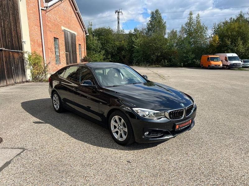 Gebraucht BMW 318 Gran Turismo Sport Line 143 PS (105 kW) 2014 Schwarz Limousine