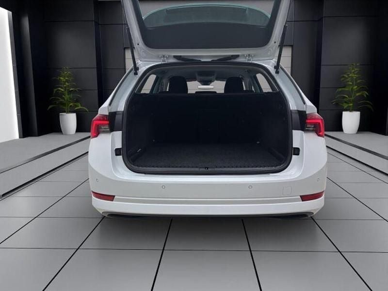 Gebraucht Skoda Octavia Style 2022 Weiss Kombi