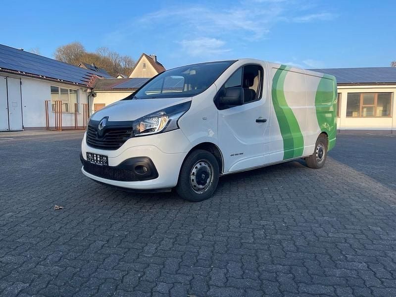 Gebraucht Renault Trafic 145 PS (106 kW) 2016 Weiß Van / Kleinbus