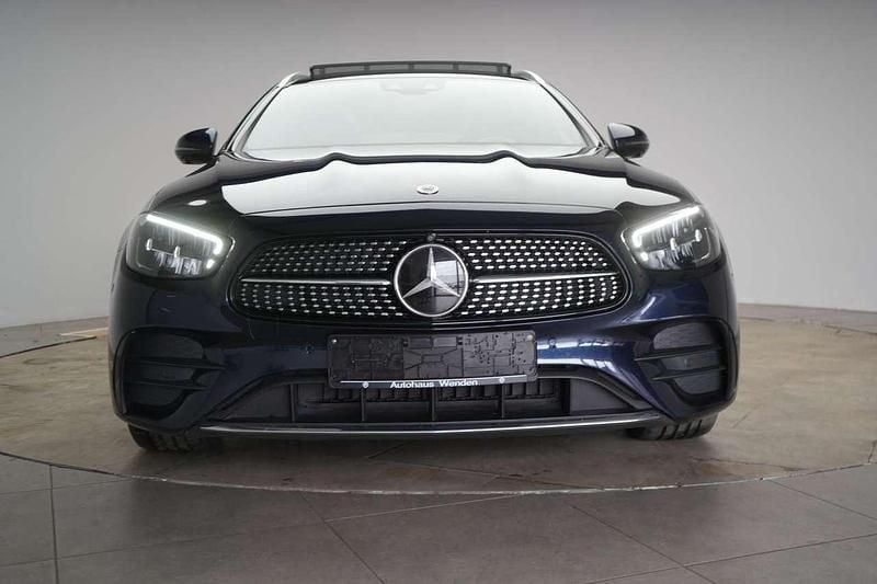 Gebraucht Mercedes E300 AMG line 194 PS (142 kW) 2022 Nautik blue Kombi