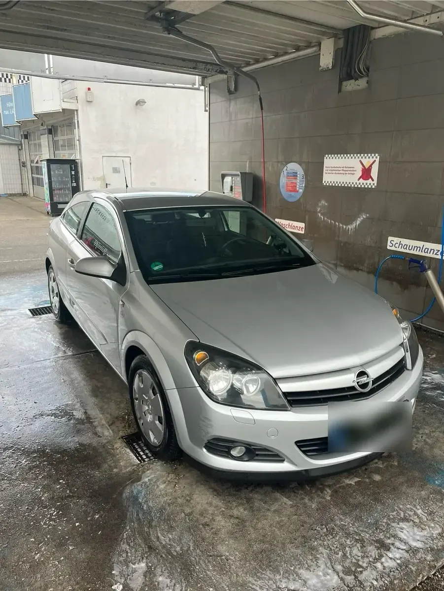 Gebraucht Opel Astra GTC 90 PS (66 kW) 2005 Silber Coupé