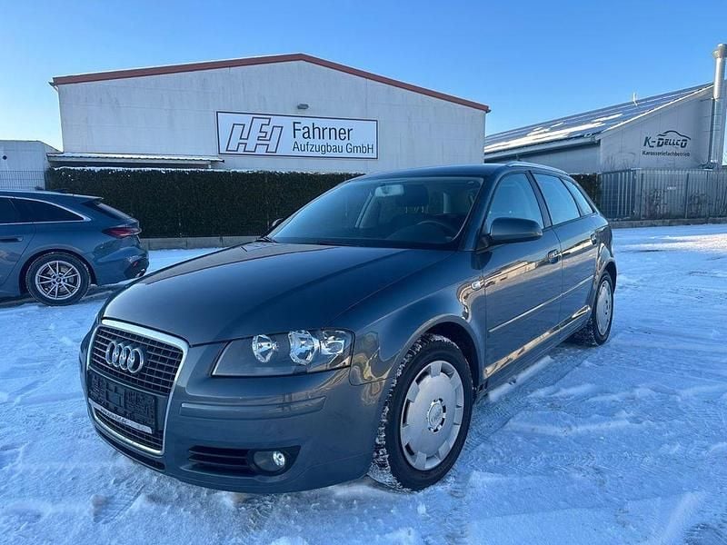 Grau Gebraucht 2007 Audi A3 Attraction Limousine | 2.490 € (Guter Preis) - Bild 1/4