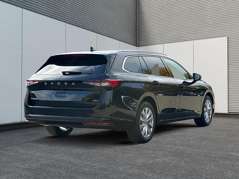 Neu Skoda Superb Selection 193 PS (141 kW) 2025 Kombi