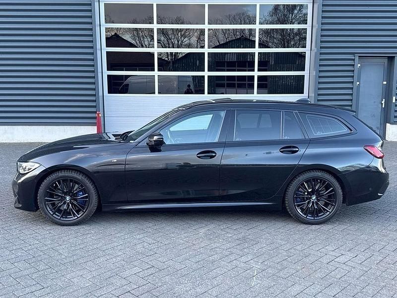 Gebraucht BMW 330 Executive 258 PS (189 kW) 2019 Schwarz Kombi