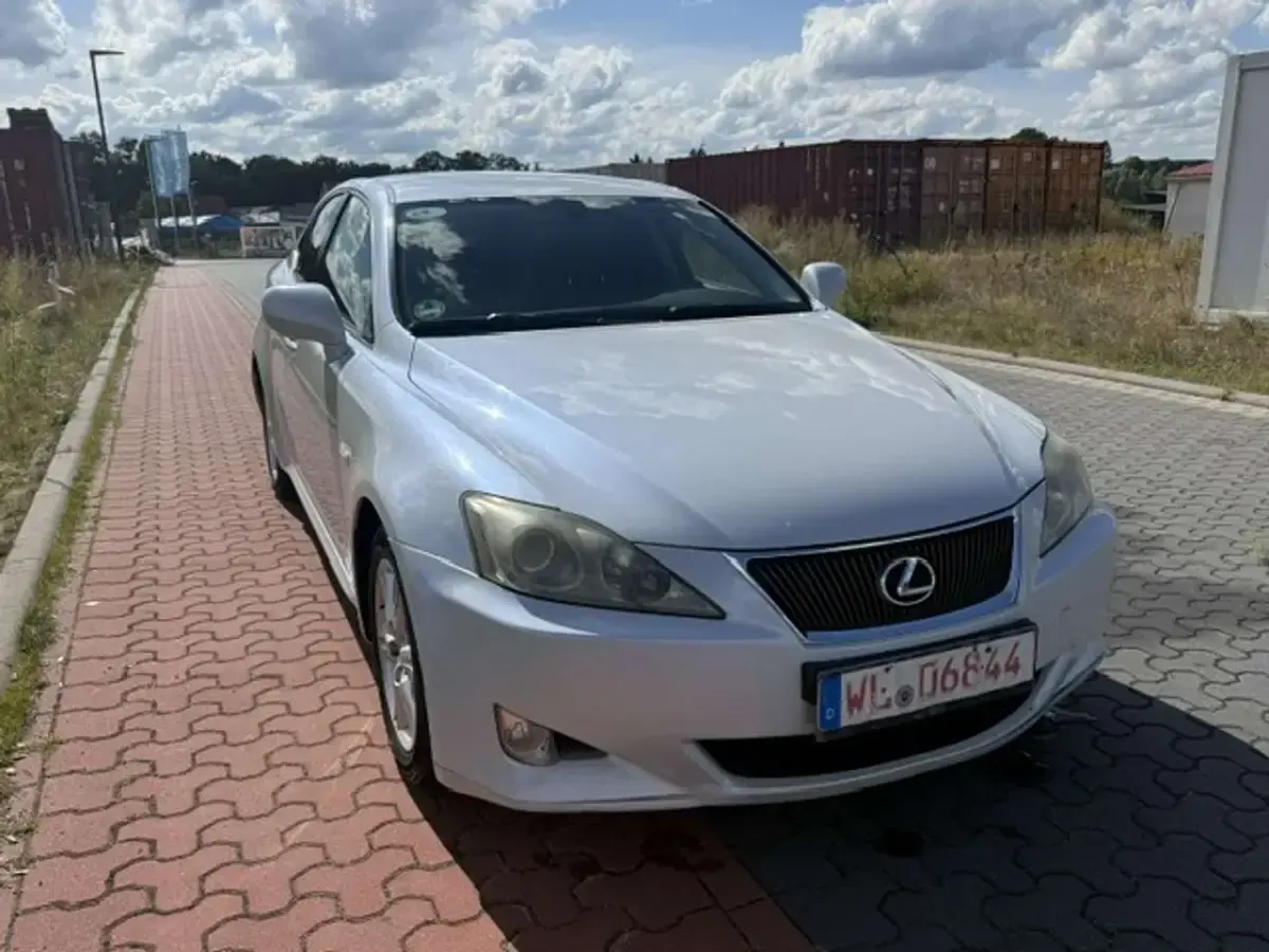 Gebraucht Lexus IS250 208 PS (152 kW) 2006 Bluish pearl cs Limousine