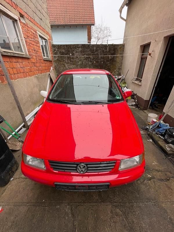 Rot Gebraucht 1997 VW Polo Kleinwagen | 500 € (Fairer Preis) - Bild 1/4