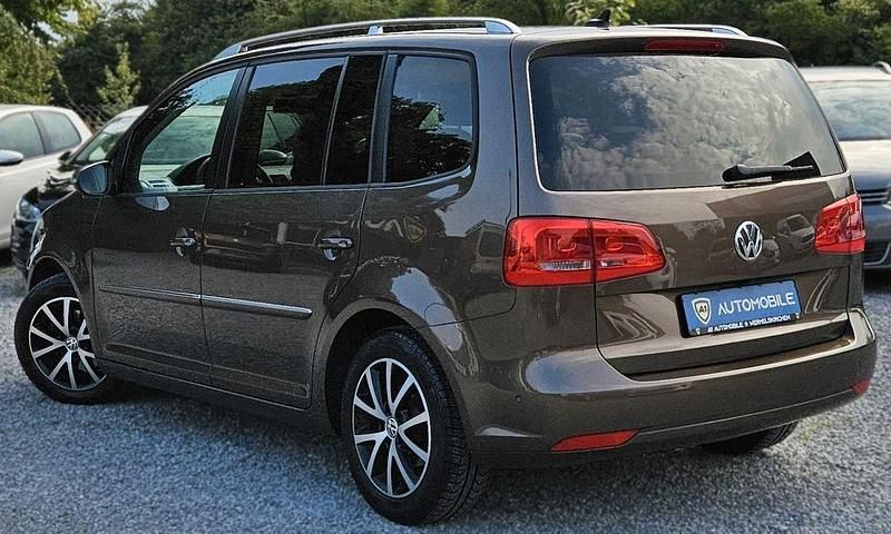 Gebraucht VW Touran Highline 140 PS (102 kW) 2011 Braun Van / Kleinbus