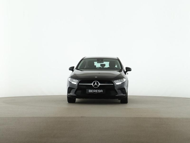 Gebraucht Mercedes A250 Style 160 PS (117 kW) 2022 Schwarz Limousine
