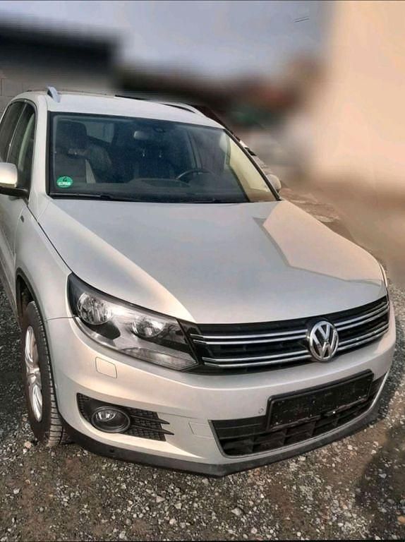 Grau Gebraucht 2013 VW Tiguan SUV | 8.800 € (Superpreis) - Bild 1/4