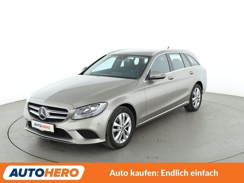 Gebraucht Mercedes C220 Avantgarde 194 PS (142 kW) 2020 Grau Kombi