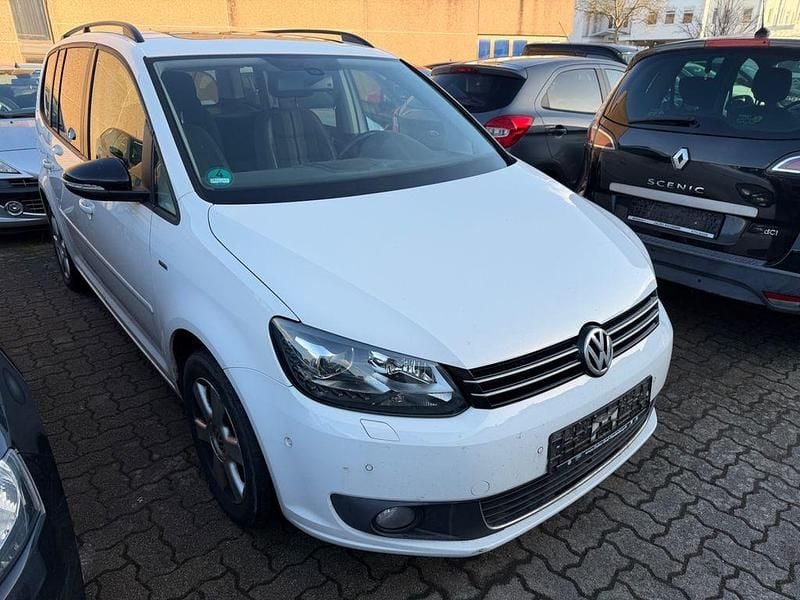 Gebraucht VW Touran Match 105 PS (77 kW) 2012 Weiß Van / Kleinbus