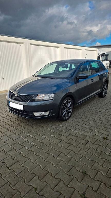 Grau Gebraucht 2015 Skoda Rapid Limousine | 6.800 € (Fairer Preis) - Bild 1/4