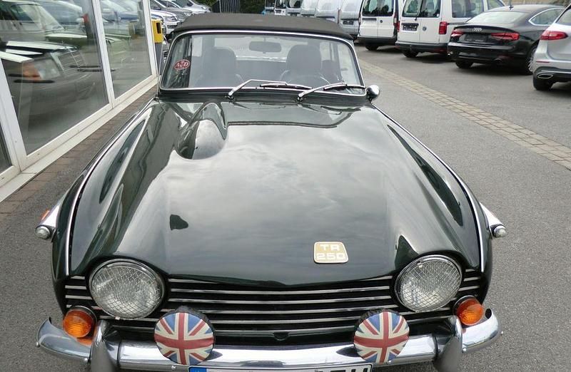 Gebraucht Triumph TR 250 103 PS (75 kW) 1968 Grün Cabrio
