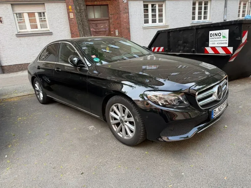 Gebraucht Mercedes E200 184 PS (135 kW) 2018 Schwarz Limousine
