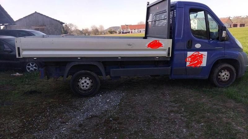 Second-hand Citroën Jumper 101 CP (74 kW) 2008 Albastru Monovolum