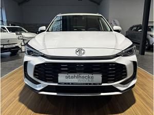 Neu MG ZS 197 PS (144 kW) 2026 Grün (emerald green) SUV