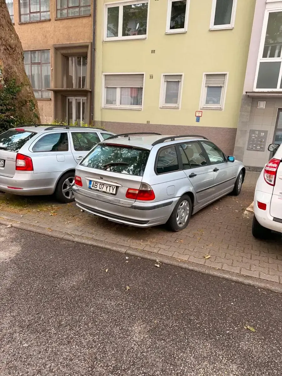 Gebraucht BMW 320 160 PS (117 kW) 2000 Silber Kombi