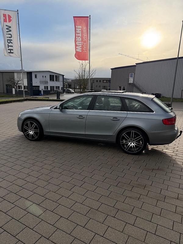 Gebraucht Audi A4 160 PS (117 kW) 2008 Grau Kombi
