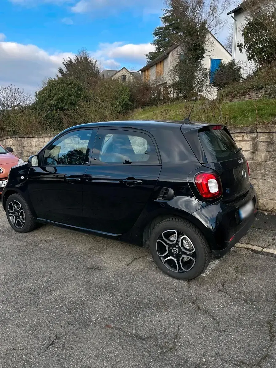 Gebraucht Smart ForFour Electric Drive 60 kW (82 PS) 2018 Schwarz Limousine