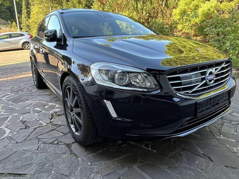 Schwarz Gebraucht 2015 Volvo XC60 Summum SUV | 23.500 € - Bild 1/4