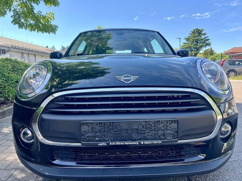 Second-hand Mini ONE 75 CP (55 kW) 2020 Negru Hatchback