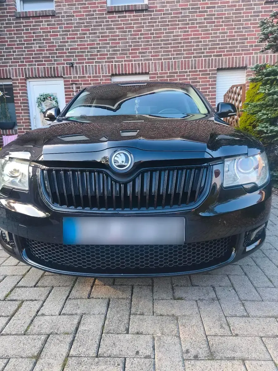 Gebraucht Skoda Superb 140 PS (102 kW) 2009 Schwarz Limousine