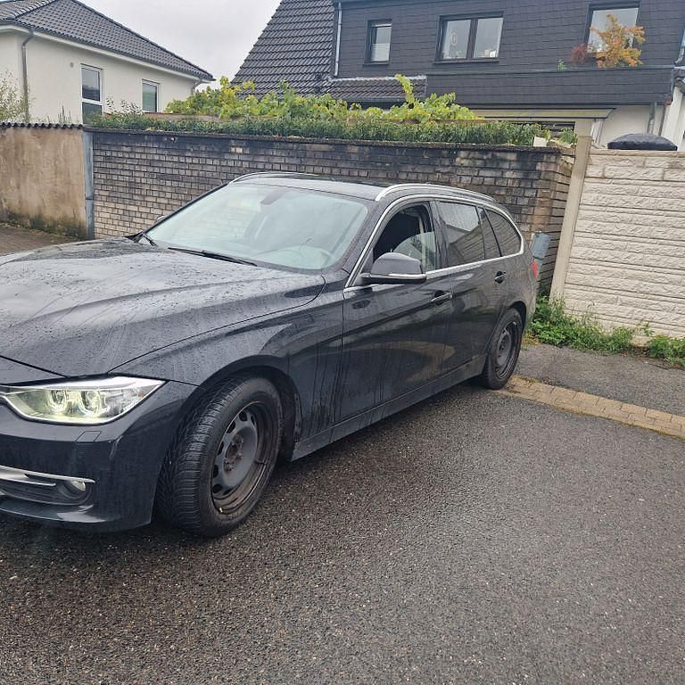 Schwarz Gebraucht 2013 BMW 316 Kombi | 8.200 € (Fairer Preis) - Bild 1/4