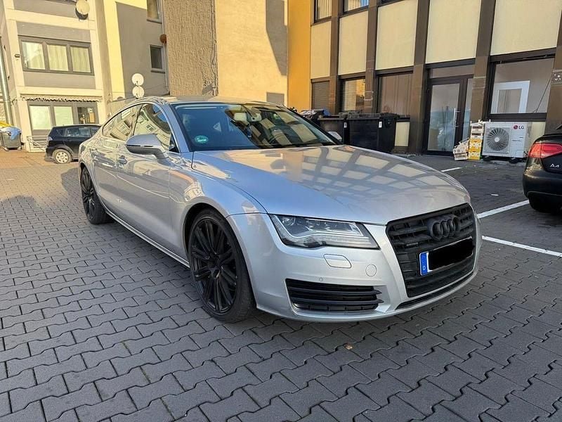 Grau Gebraucht 2012 Audi A7 Sportback Kleinwagen | 15.900 € (Fairer Preis) - Bild 1/4