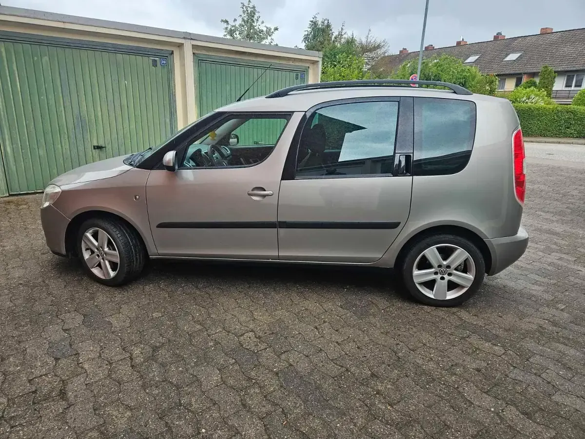 Gebraucht Skoda Roomster 105 PS (77 kW) 2009 Grau Van / Kleinbus