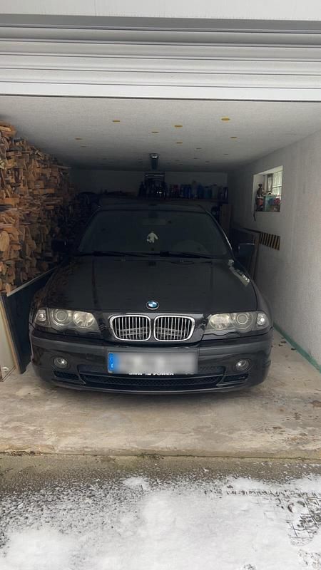 Gebraucht BMW 320 136 PS (100 kW) 2000 Schwarz Limousine