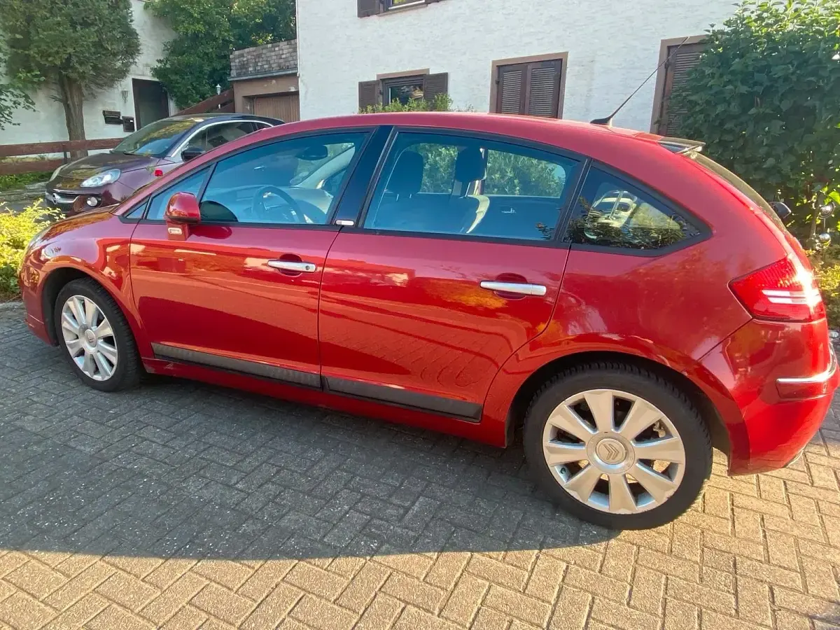 Gebraucht Citroën C4 Exclusive 136 PS (100 kW) 2005 Rot Limousine