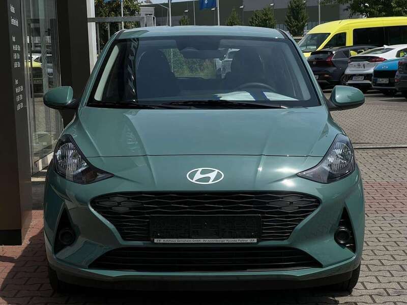 Neu Hyundai i10 Select 63 PS (46 kW) 2025 Mangrove green / mic Kleinwagen