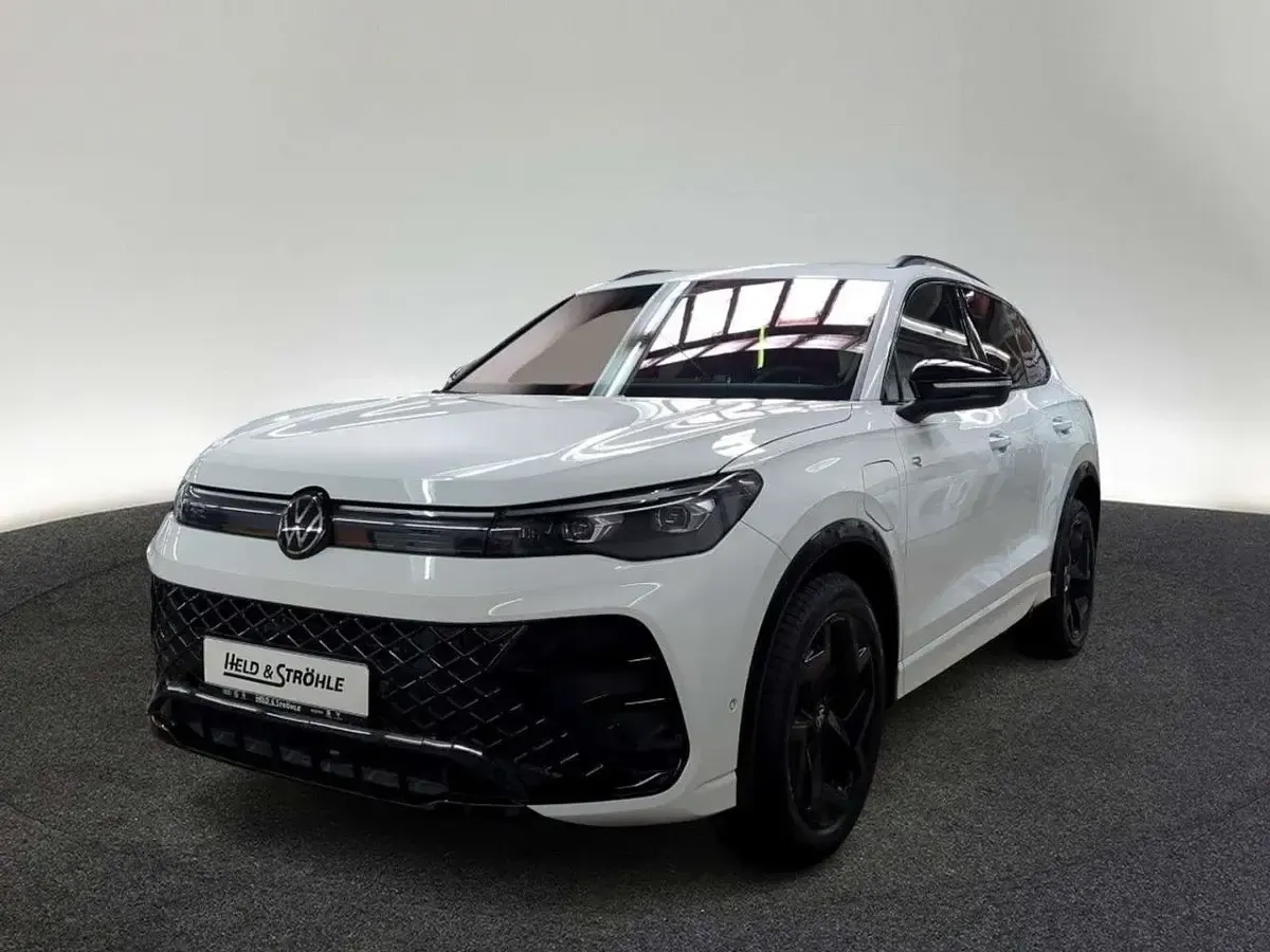 Gebraucht VW Tiguan R-line 272 PS (200 kW) 2025 Pure white SUV