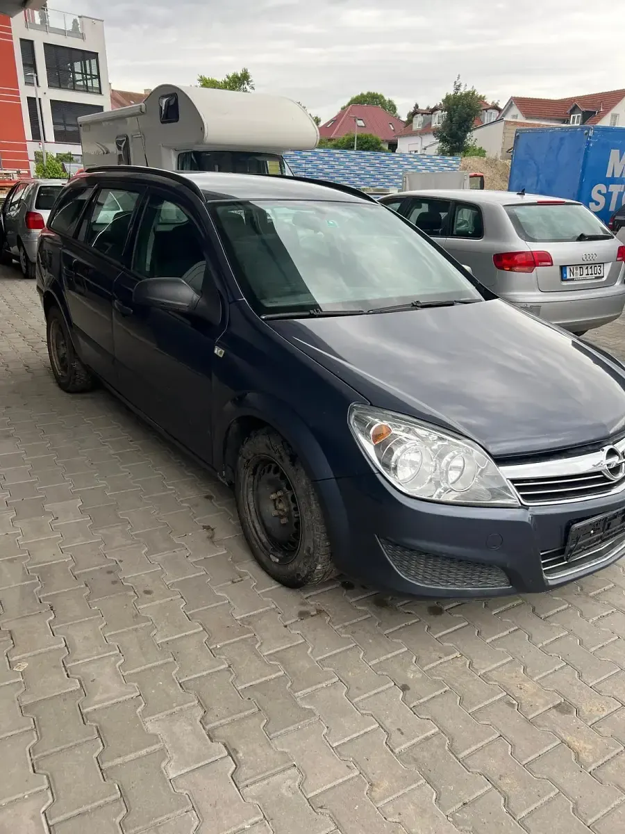 Gebraucht Opel Astra 115 PS (84 kW) 2008 Blau Kombi