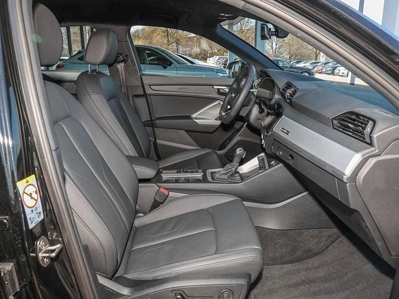 Gebraucht Audi Q3 Sportback 190 PS (139 kW) 2025 Mythosschwarz metallic (metallic) SUV