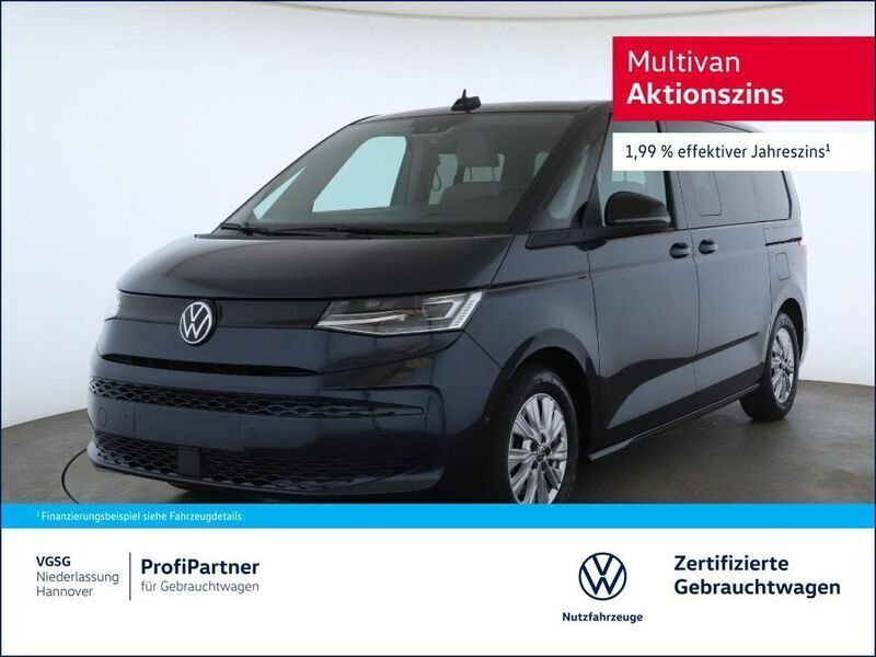 Blau Gebraucht 2023 VW Multivan Basis Van / Kleinbus | 58.780 € (Etwas zu teuer) - Bild 1/4
