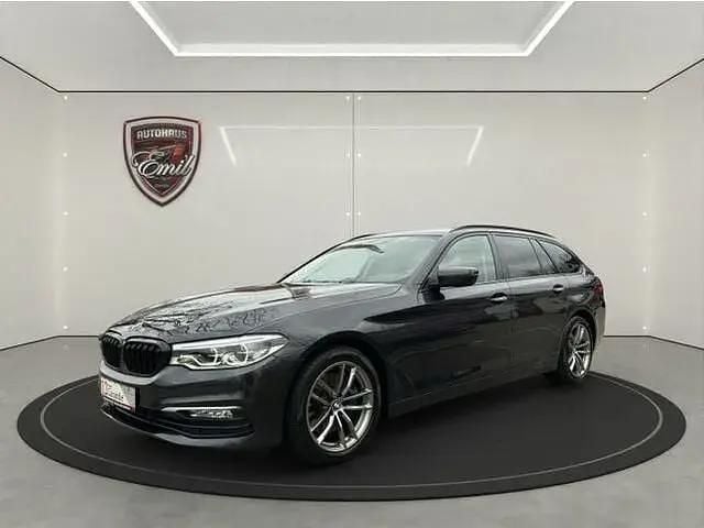 Grau Gebraucht 2017 BMW 540 Performance Limousine | 27.990 € (Superpreis) - Bild 1/4