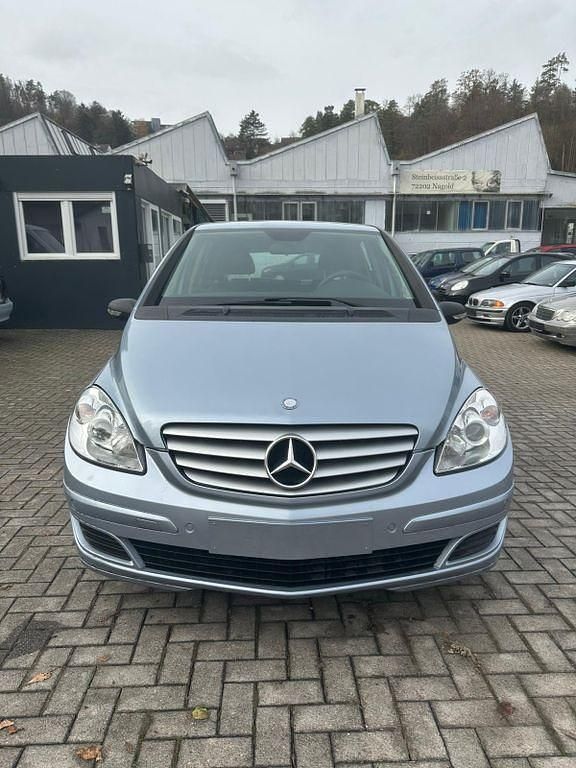 Blau Gebraucht 2007 Mercedes B150 Van / Kleinbus | 4.990 € (Guter Preis) - Bild 1/4