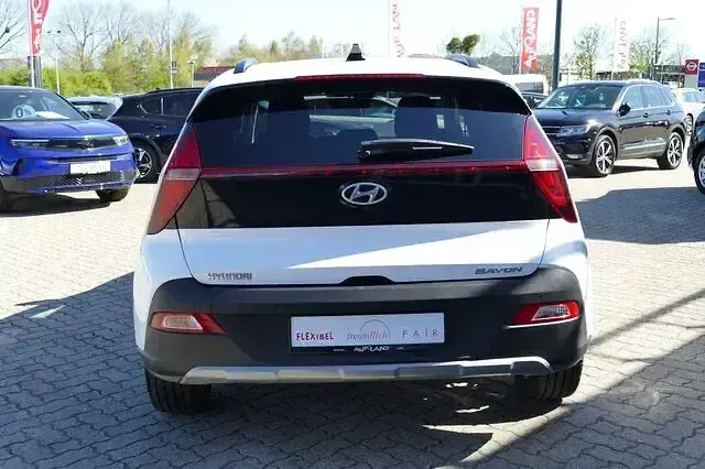 Gebraucht Hyundai Bayon 101 PS (74 kW) 2023 Weiß SUV