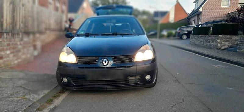 Andere farben Gebraucht 2004 Renault Clio II Kleinwagen | 1.000 € - Bild 1/4