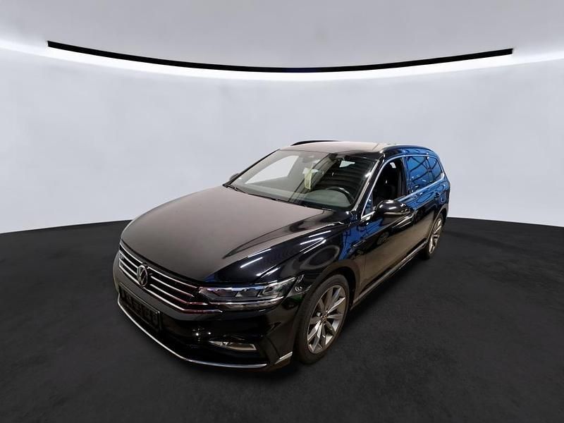 Schwarz Gebraucht 2021 VW Passat R-line Limousine | 18.450 € (Fairer Preis) - Bild 1/4