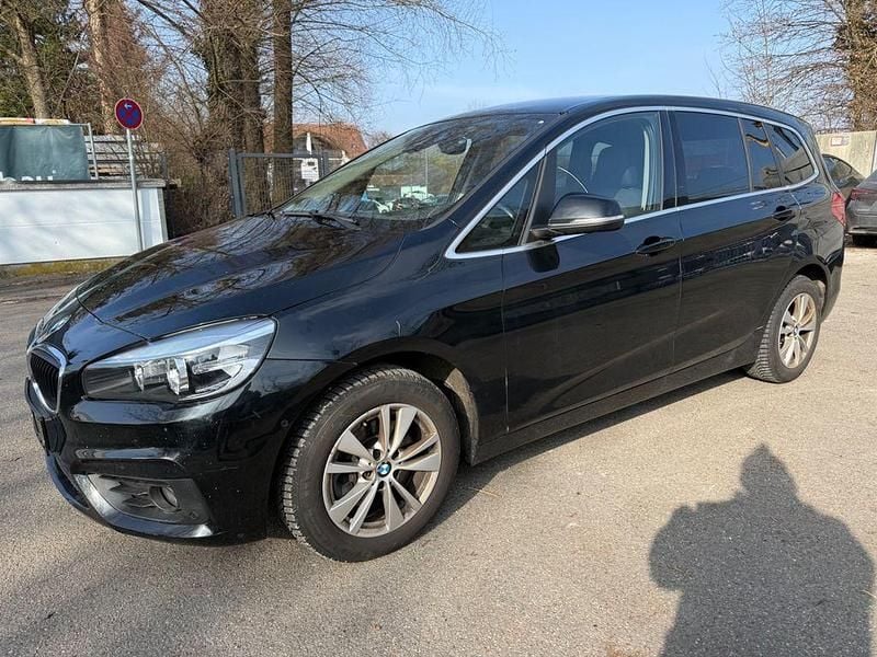 Gebraucht BMW 218 Gran Tourer Advantage 150 PS (110 kW) 2016 Schwarz Van / Kleinbus