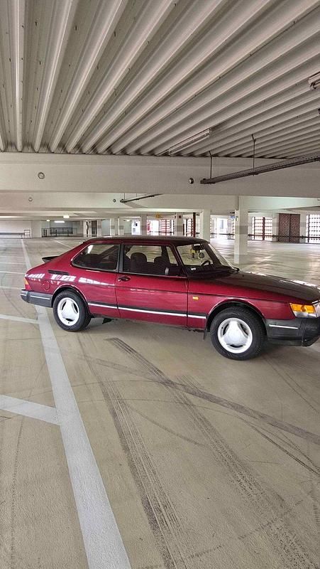 Second-hand Saab 900 126 CP (92 kW) 1993 Roșu Coupe