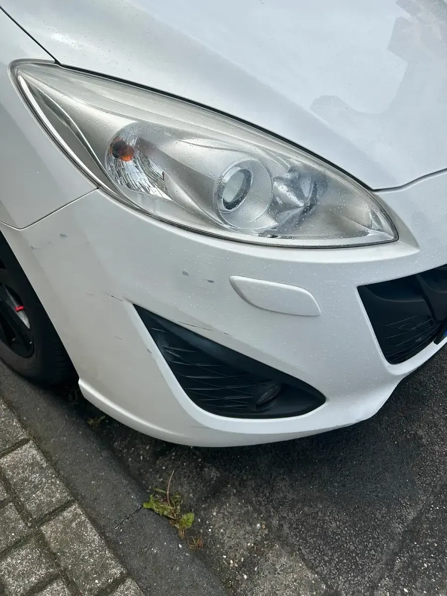 Gebraucht Mazda 5 116 PS (85 kW) 2012 Weiß Van / Kleinbus