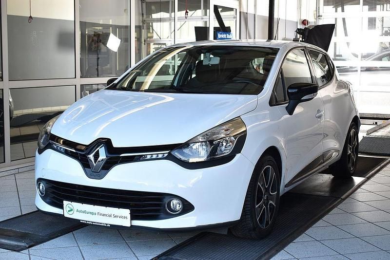 Weiß Gebraucht 2013 Renault Clio IV Dynamique Limousine | 6.870 € (Fairer Preis) - Bild 1/4