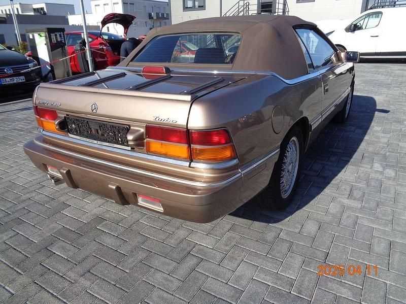 Używany Chrysler Le Baron 177 KM (130 kW) 1989 Brązowy Kabriolet