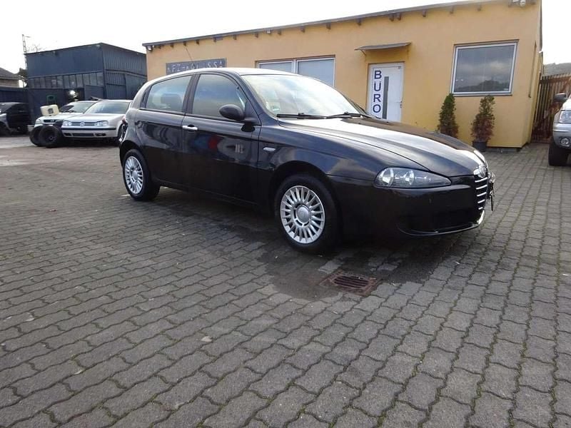 Gebraucht Alfa Romeo 147 105 PS (77 kW) 2007 Schwarz Kleinwagen