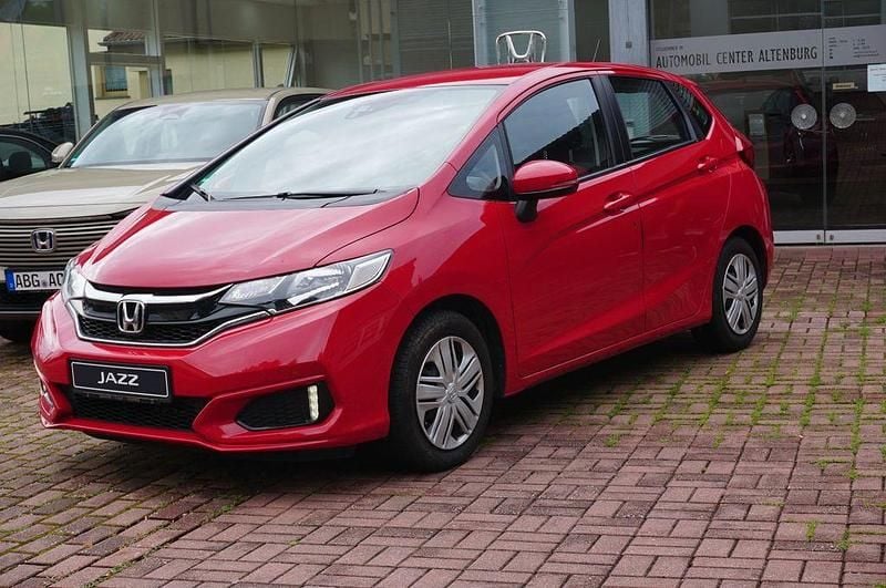 Milano red Gebraucht 2018 Honda Jazz Trend Kleinwagen | 12.450 € (Fairer Preis) - Bild 1/4
